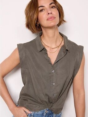 Evereve Rachel Tencel Top Olive Sleeveless Button-Front Tie Hem Shirt